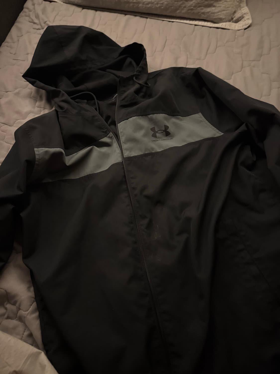 언더아머 바람막이  상품이미지1