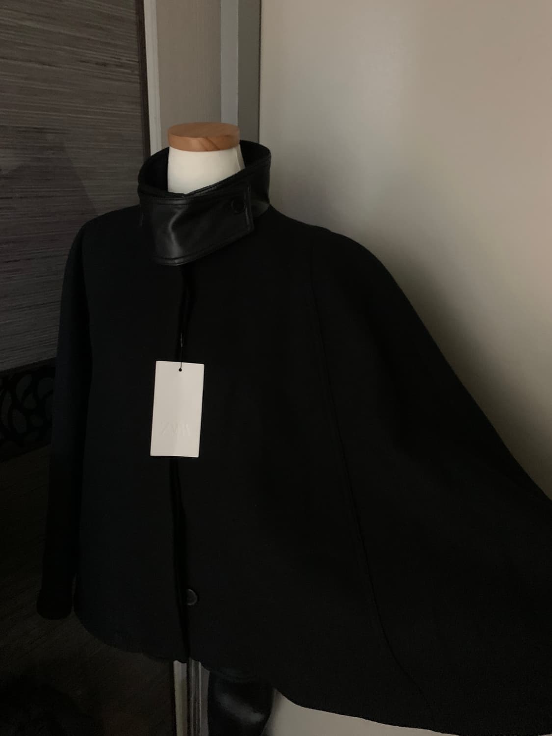 자라 하이넥 코트 상품이미지1