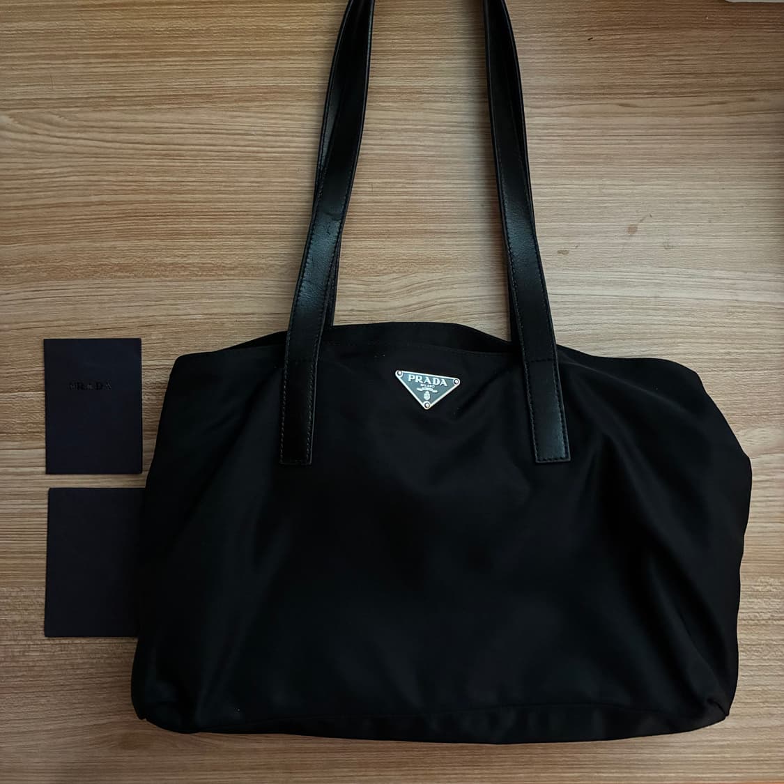 프라다 빈티지 가방 판매합니다. (개런티카드 O) 상품이미지1