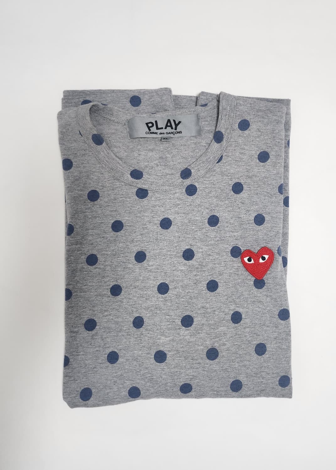 꼼데가르송 PLAY 라인의 도트 패턴 긴팔 상품이미지6