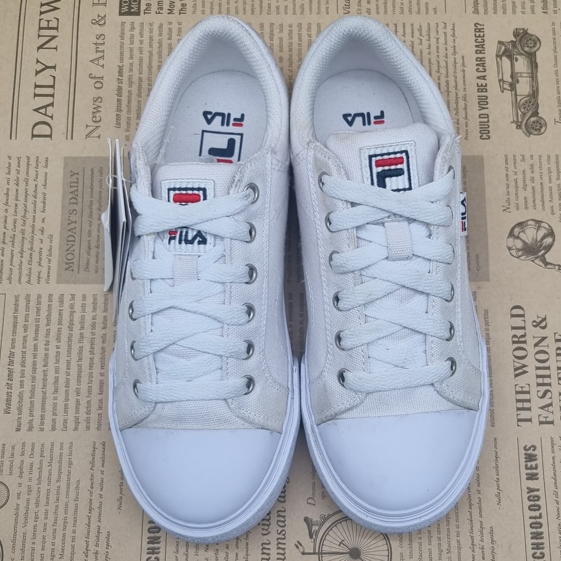 새상품 휠라 꼬모 여성스니커즈230 상품이미지2