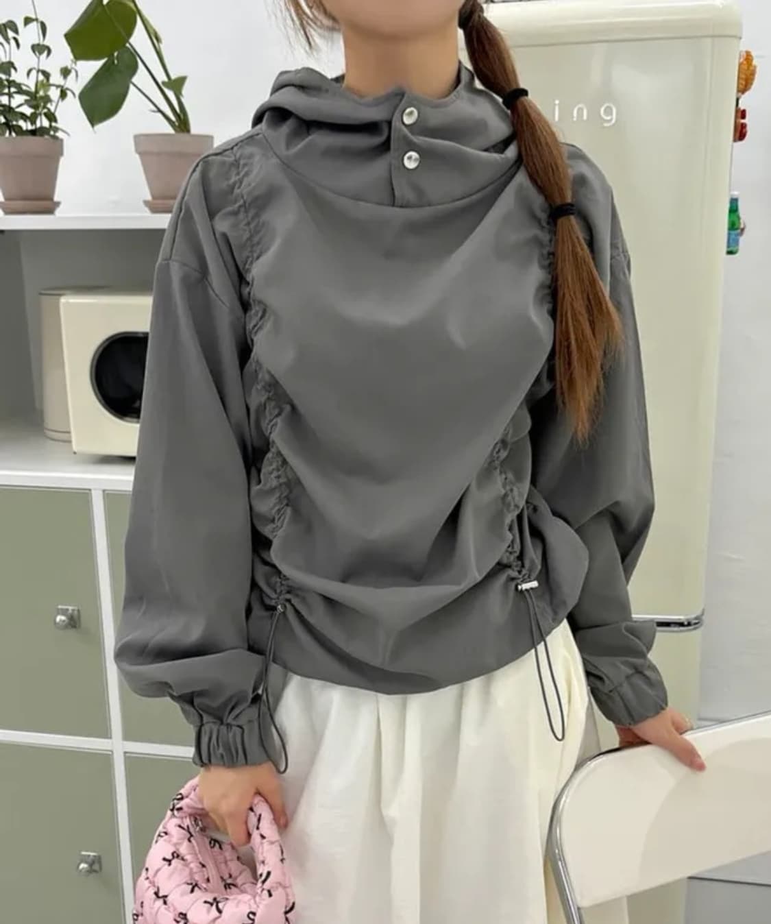 마젠타 스튜디오 벨로 셔링 버튼 챠콜 아노락 Free size 상품이미지2