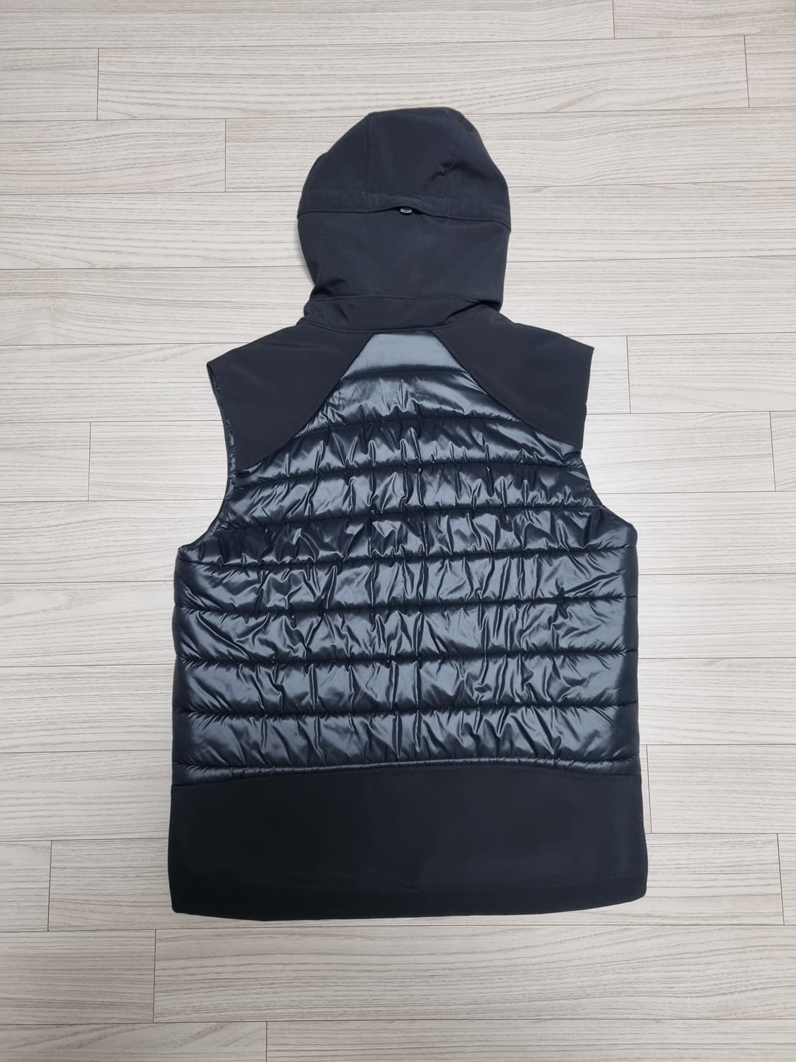 cp컴퍼니 쉘 조끼패딩 상품이미지2