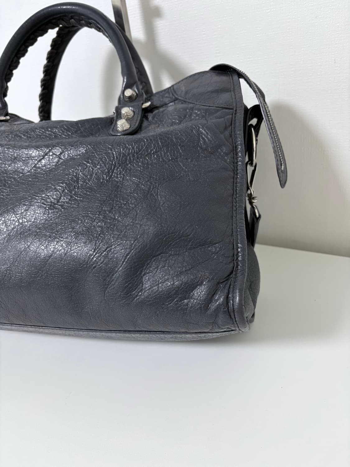 발렌시아가 자이언트 모터백 다크그레이 상품이미지8