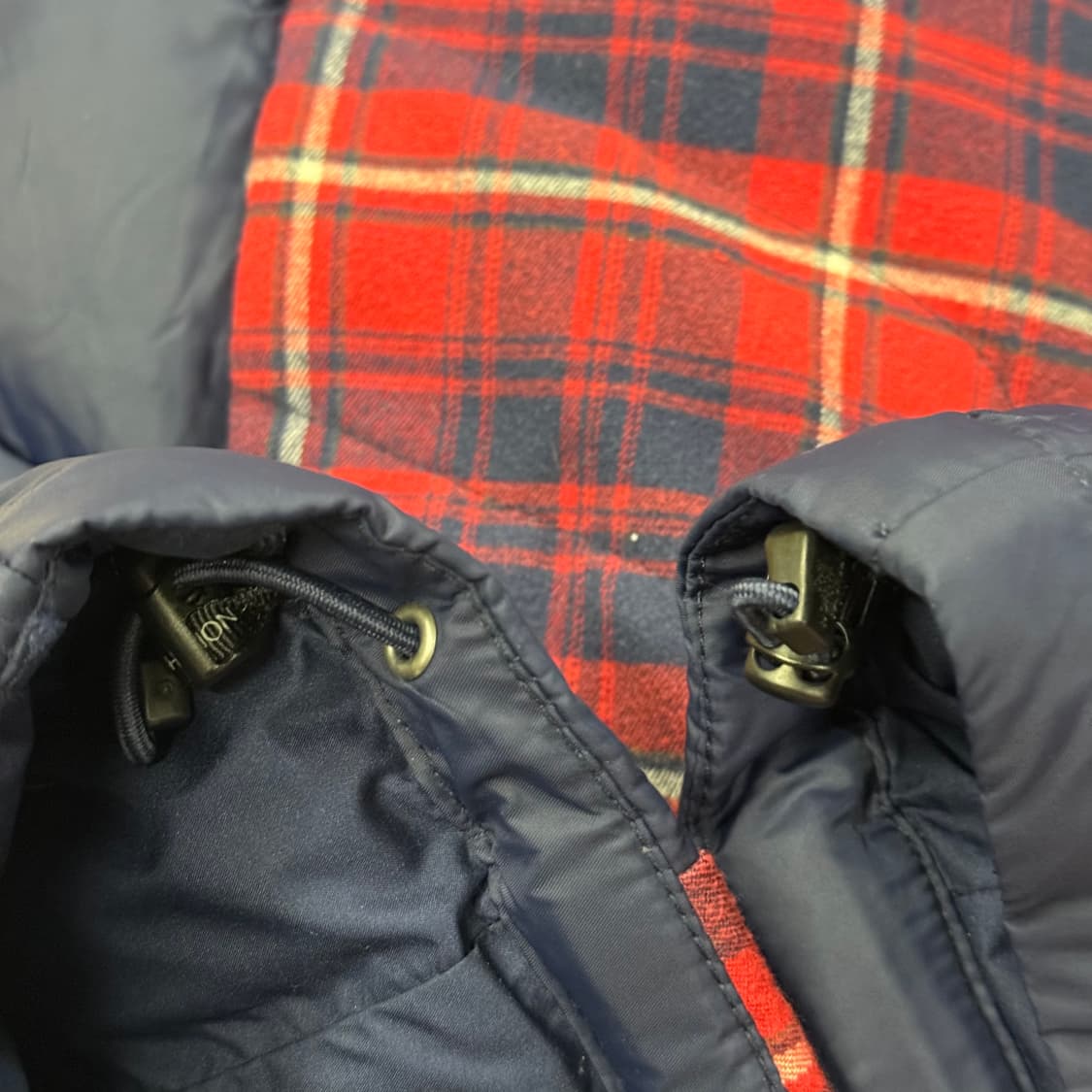 노스페이스 체크 패딩 조끼  상품이미지7