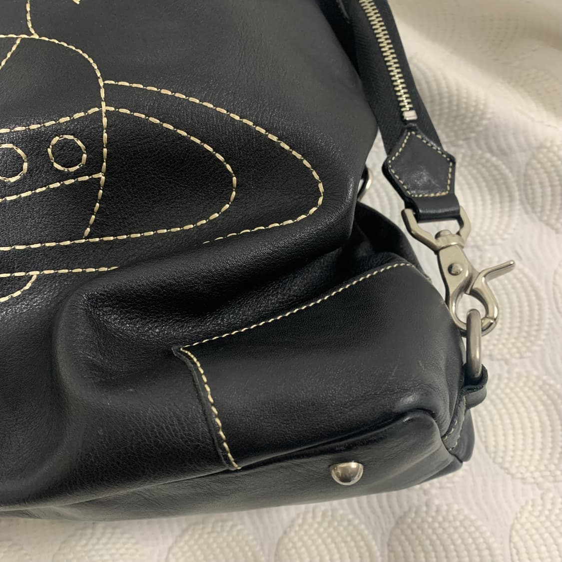 비비안웨스트우드 스티치 가죽 가방 상품이미지6