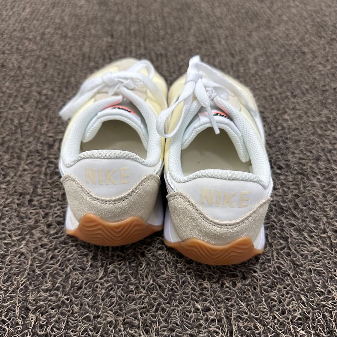 NIKE 나이키 퍼시픽 모슬림 여성 운동화 235사이즈 상품이미지4