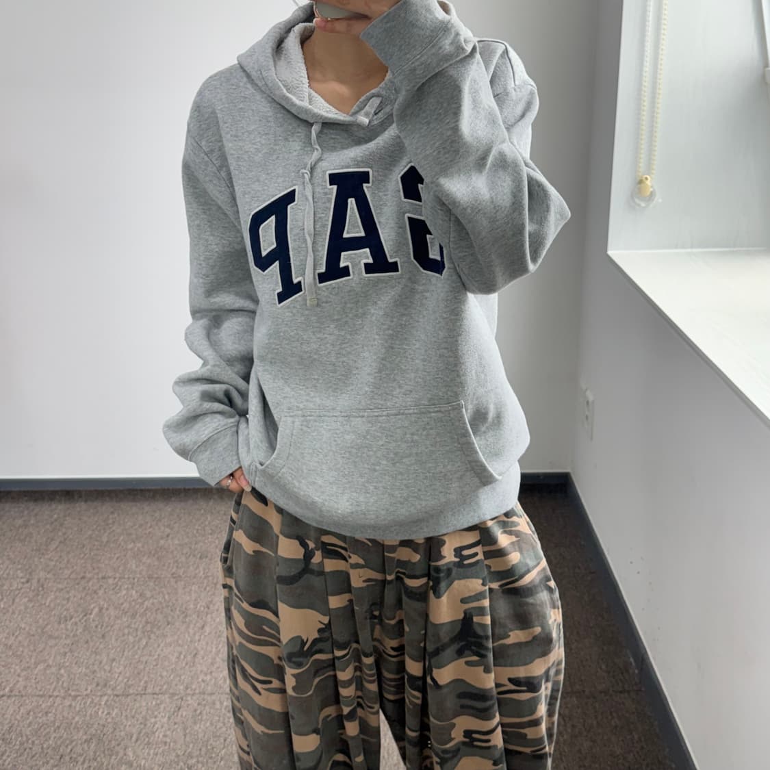 Gap 갭 네이비 로고 그레이 후드티 상품이미지1