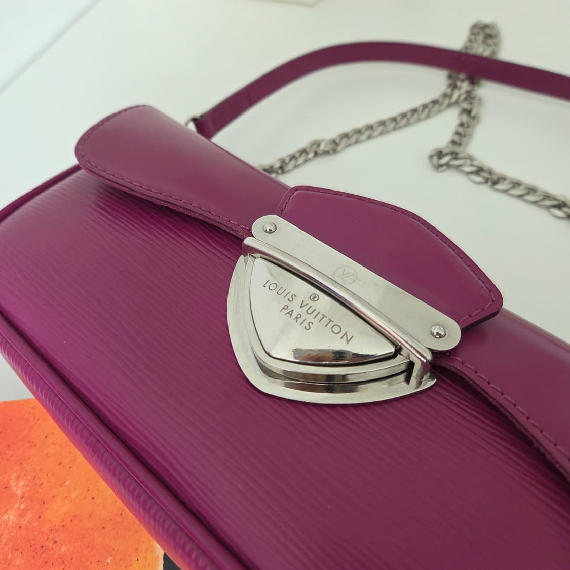 LOUISVITTON 루이비통 정품 에삐 바게트 몽테뉴 포쉐트 미니숄더 상품이미지2