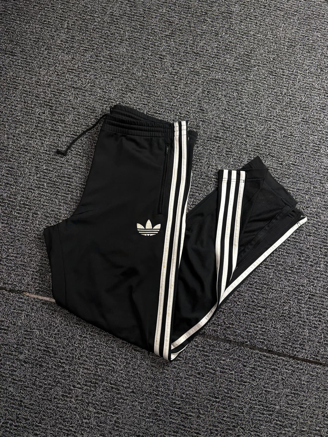 아디다스 파이어버드 올드스쿨 와이드 트랙팬츠 1752 상품이미지1