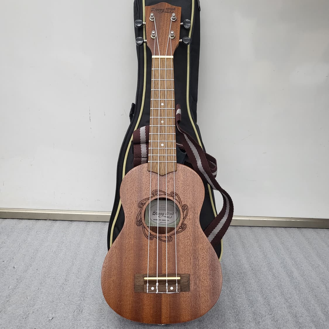 상태좋은Strong Wind 우쿨렐레 SW21-10 상품이미지2