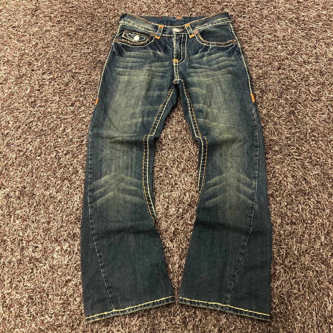 트루릴리전 조이 슈퍼 티 워싱 부츠컷 데님 팬츠 상품이미지2