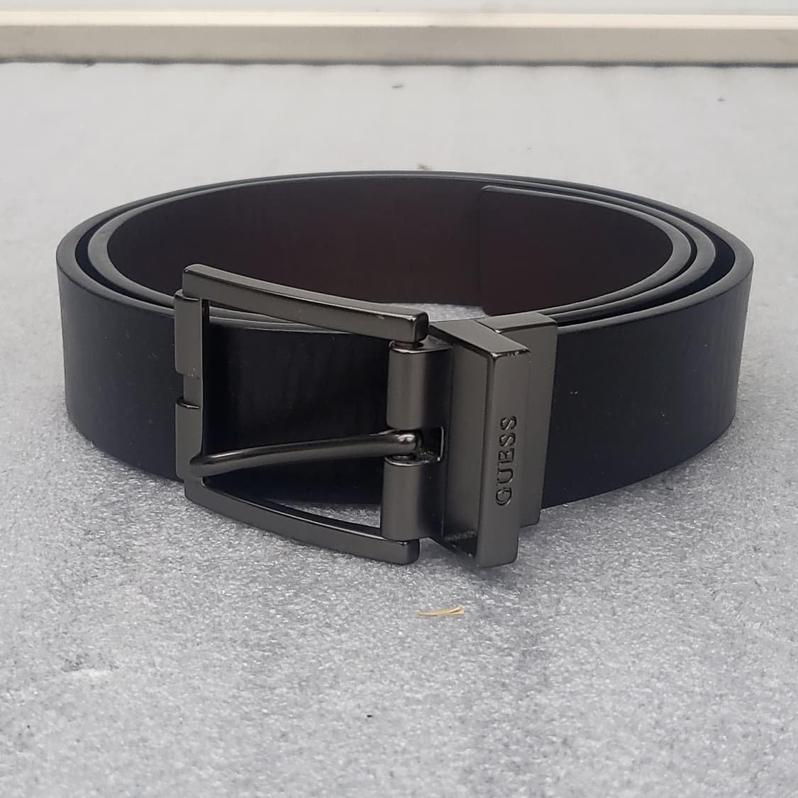 GUESS 정품 남성 양면 가죽벨트 110cm 상품이미지2