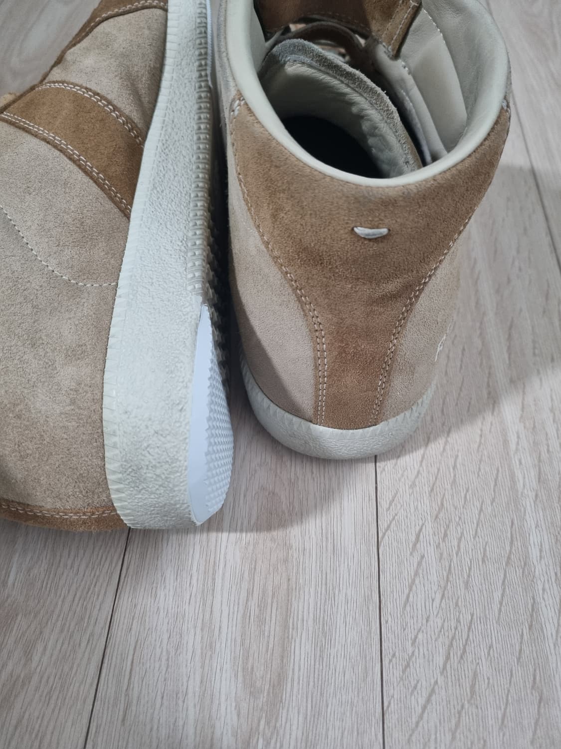 Maison margiela 'RENTAL' GAT 44 Brown 상품이미지5