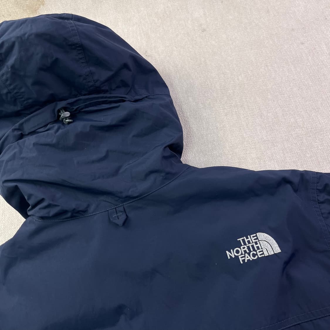 100 노스페이스 사이드로고 네이비 600 덕다운 패딩 상품이미지6