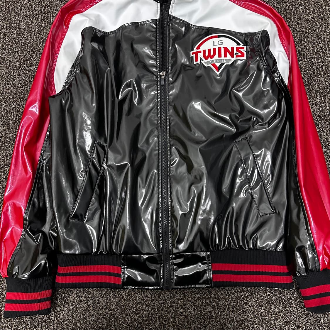 LG 트윈스 야구 유니폼 유광 점퍼 블랙 105(XL) 상품이미지4