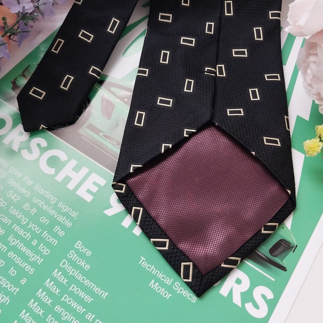 샤를주르당 실크 네이비 사각 패턴 넥타이 9.5cm A+등급 K1214
 상품이미지8