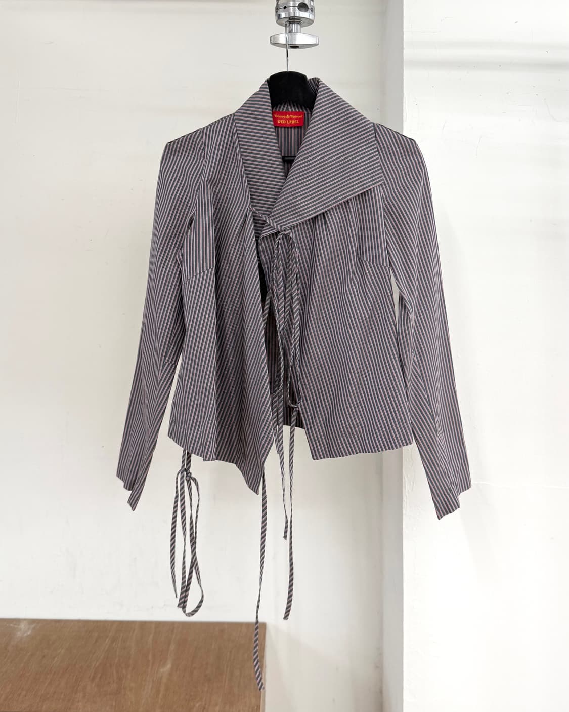 비비안 웨스트우드 레드라벨 스트라이프 코튼 타이 셔츠 상품이미지1