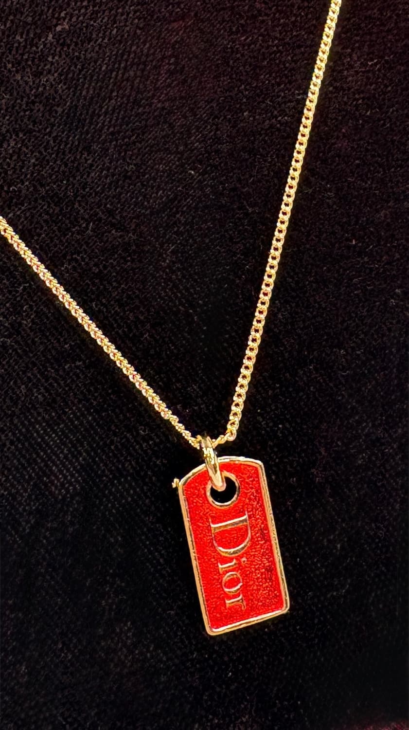 디올 레드 플레이트 바 목걸이 상품이미지6