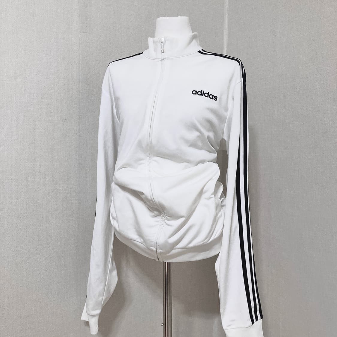 아디다스 흰검 져지 M 상품이미지1