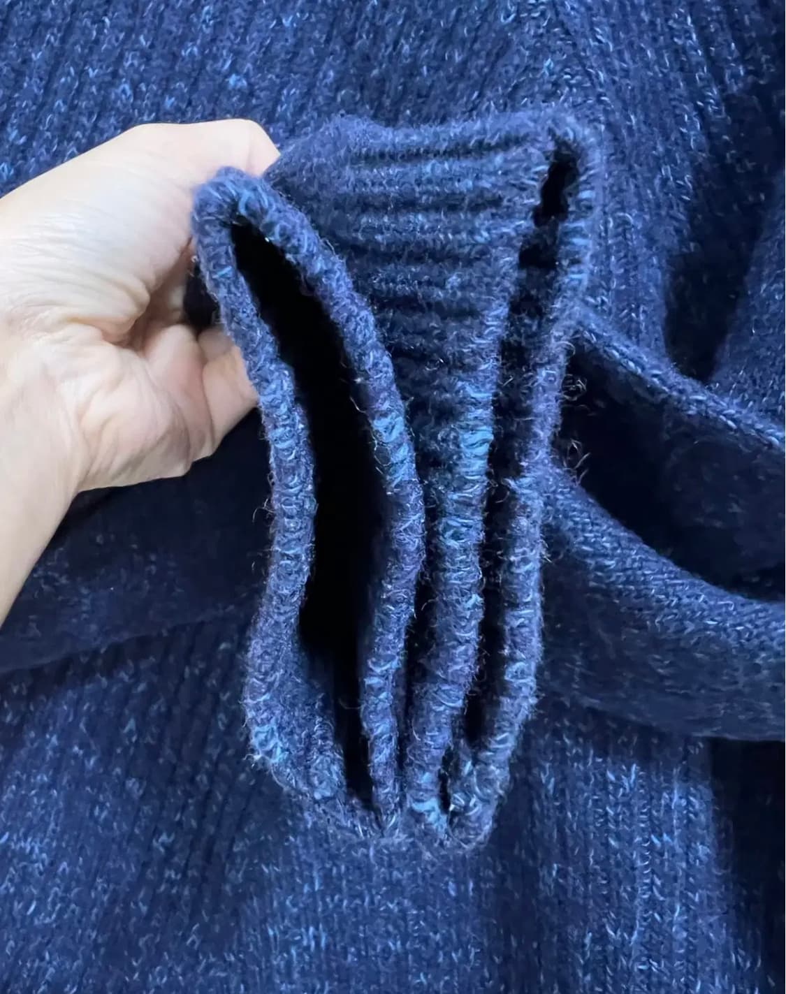 브렌우드 남성 네이비 라운드울코튼니트 상품이미지4