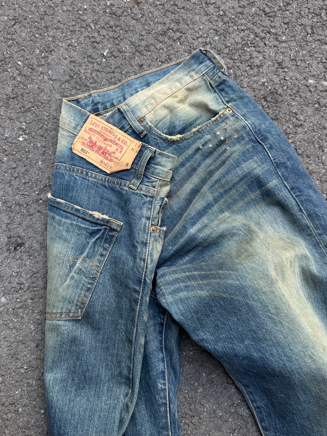 리바이스 501 더티 페이딩 데님팬츠 상품이미지1