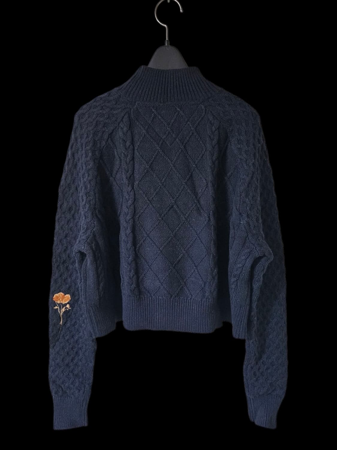 타미힐피거 네이비 플라워 자수 모크넥 크롭 여성 니트 55 상품이미지10