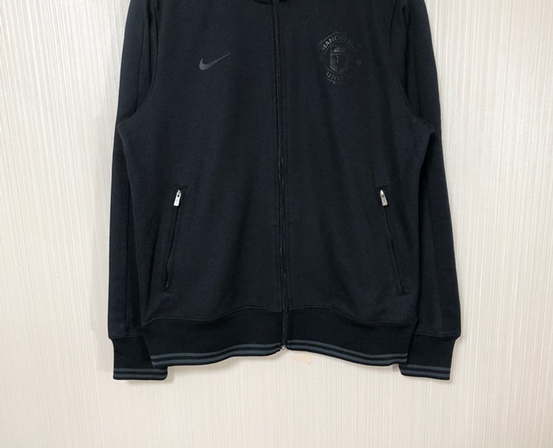 나이키 맨체스터유나이티드 N98 블랙아웃 트랙자켓 L(100) 상품이미지3