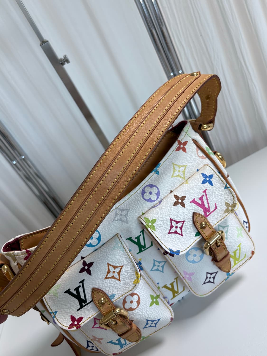 루이미통 멀티컬러 롯지 숄더백 상품이미지6