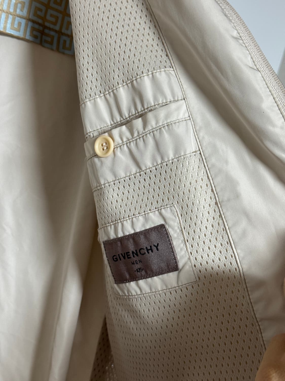 Givenchy 지방시 베이지 점퍼 100-105 상품이미지6