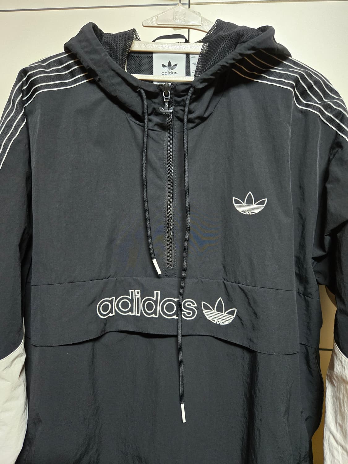 아디다스 윈드브레이커 반집업 후드 아노락 바람막이(110사이즈) 상품이미지1