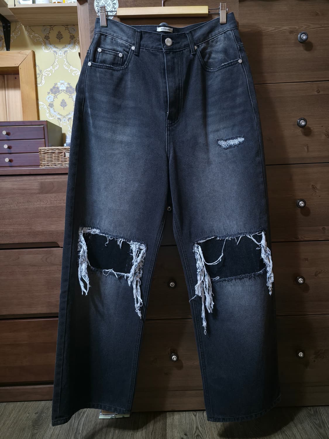 몽세누 디스트레스드 베기 레그 진 블랙 S 상품이미지1