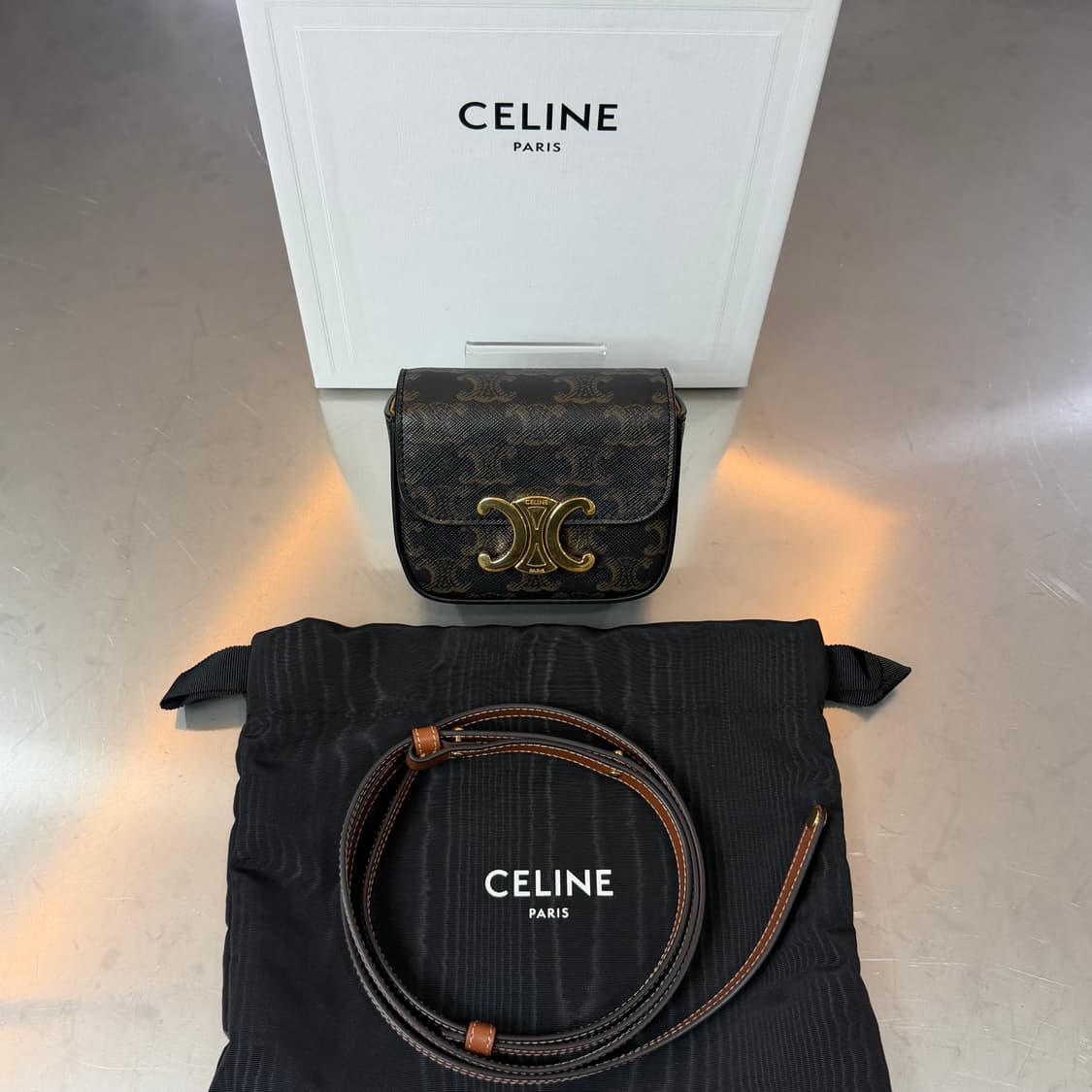 [리오브전포점] 셀린느 트리오페 미니 클로드 숄더 크로스백 상품이미지1