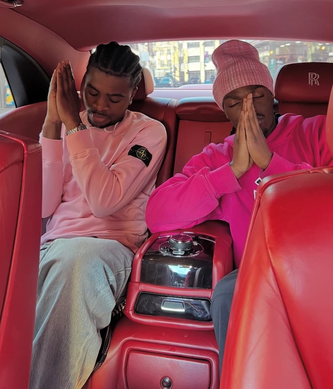 23SS 스톤아일랜드 핑크 니트 상품이미지1