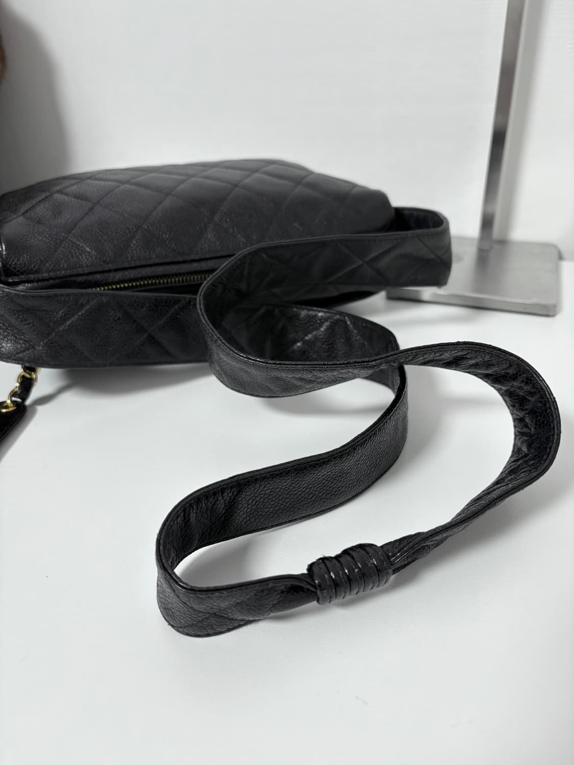 샤넬 캐비어 빈티지 크로스백 상품이미지7