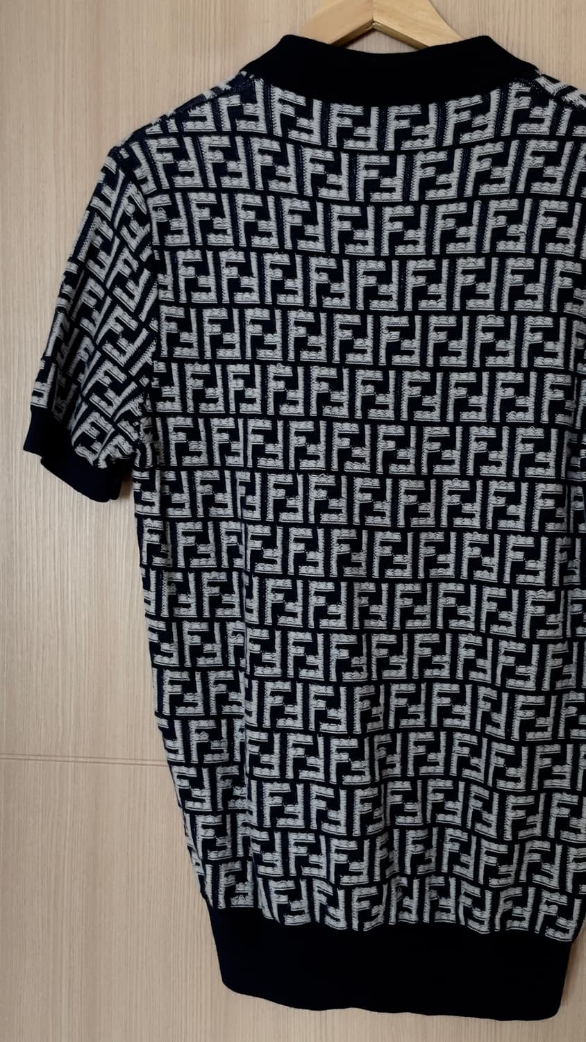 펜디 FF로고 올오버 카라 울 반팔 남성 니트 상품이미지3