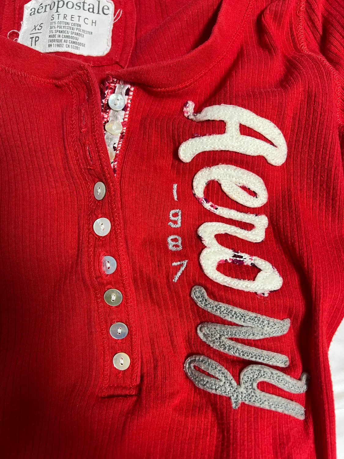 에어로포스테일 뉴욕 딱붙핏 롱슬리브 탑 00s 상품이미지3