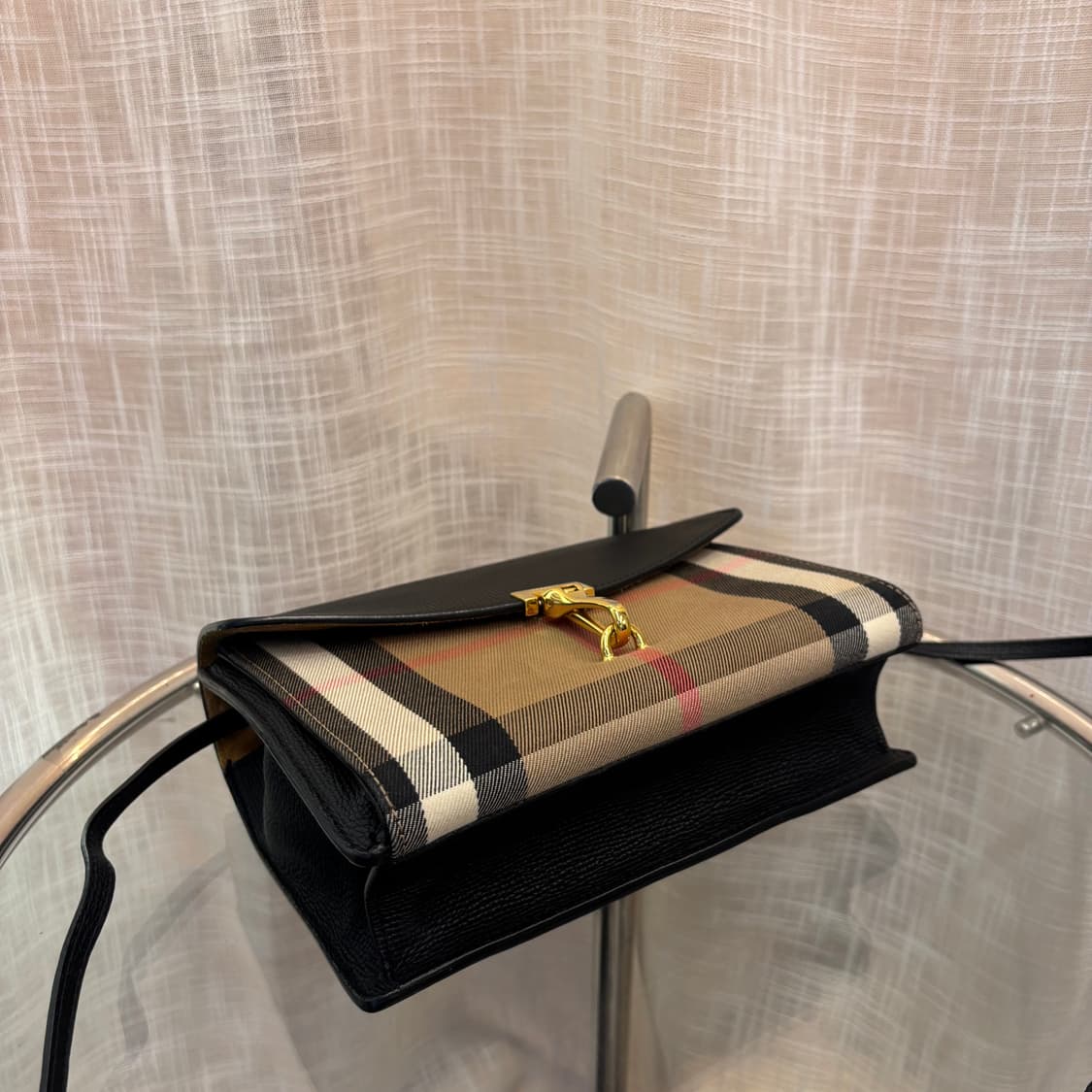 정품 버버리 맥켄 크로스백     상품이미지6