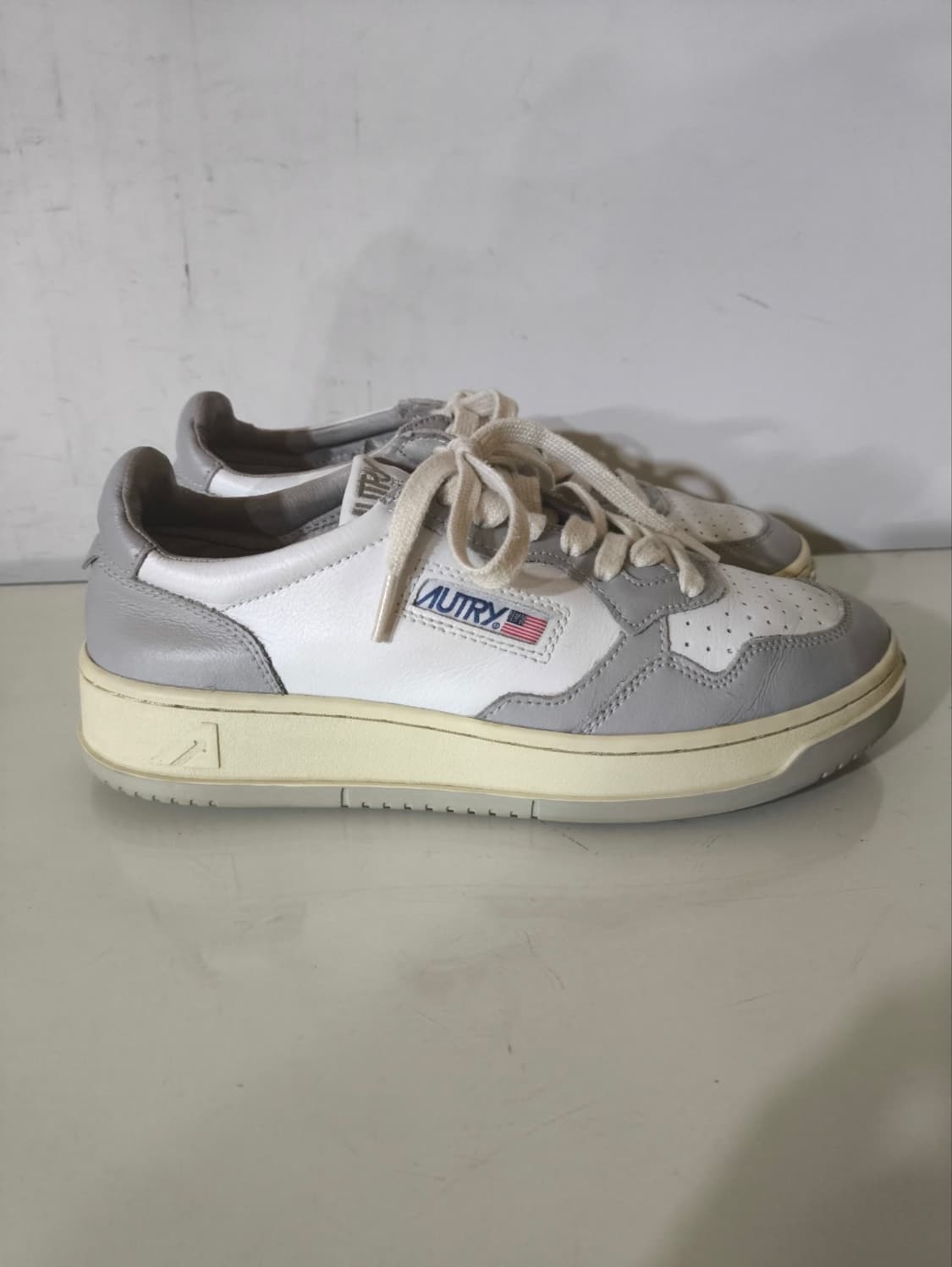 260mm 40 오트리 메달리스트 스니커즈 상품이미지1