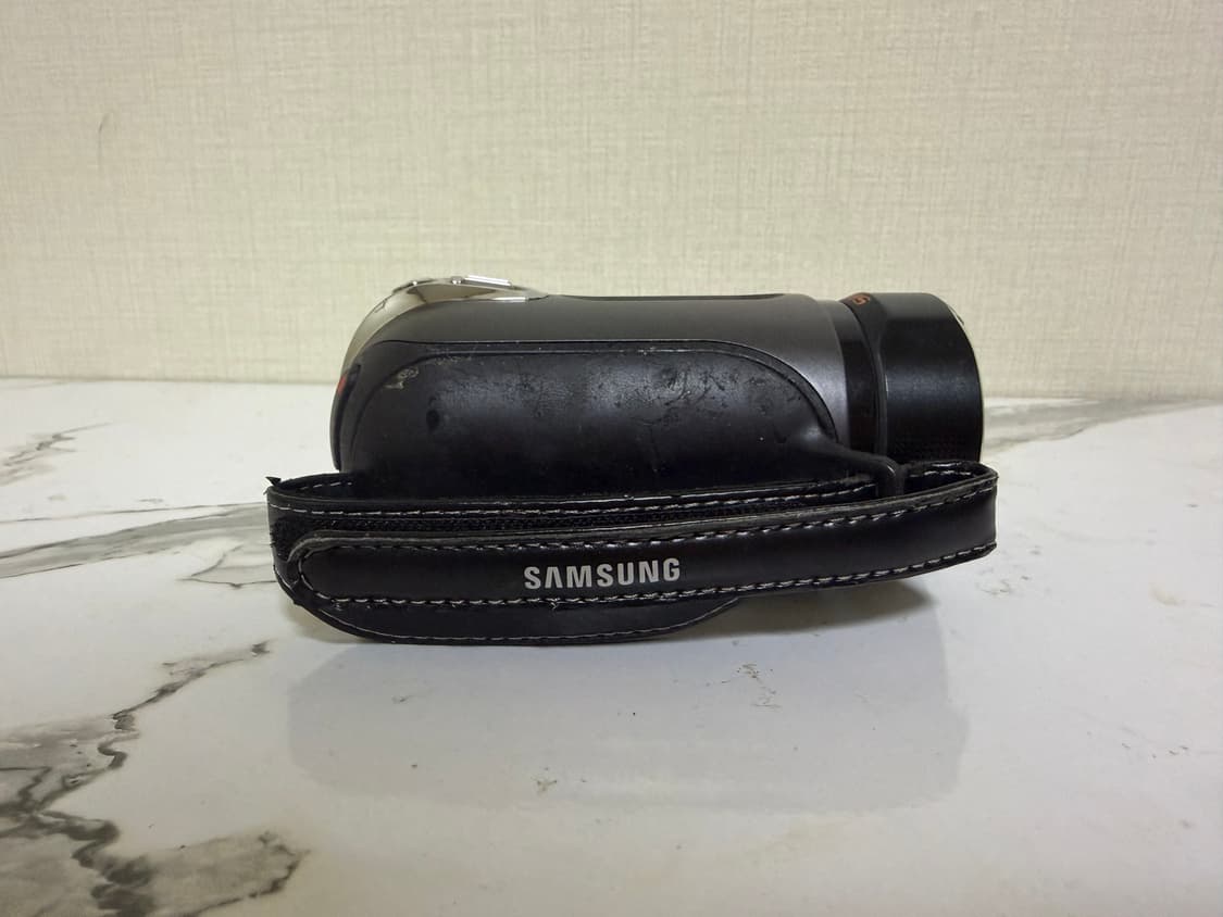 삼성 캠코더 HMX-H106 + 배터리 충전기 포함 상품이미지5