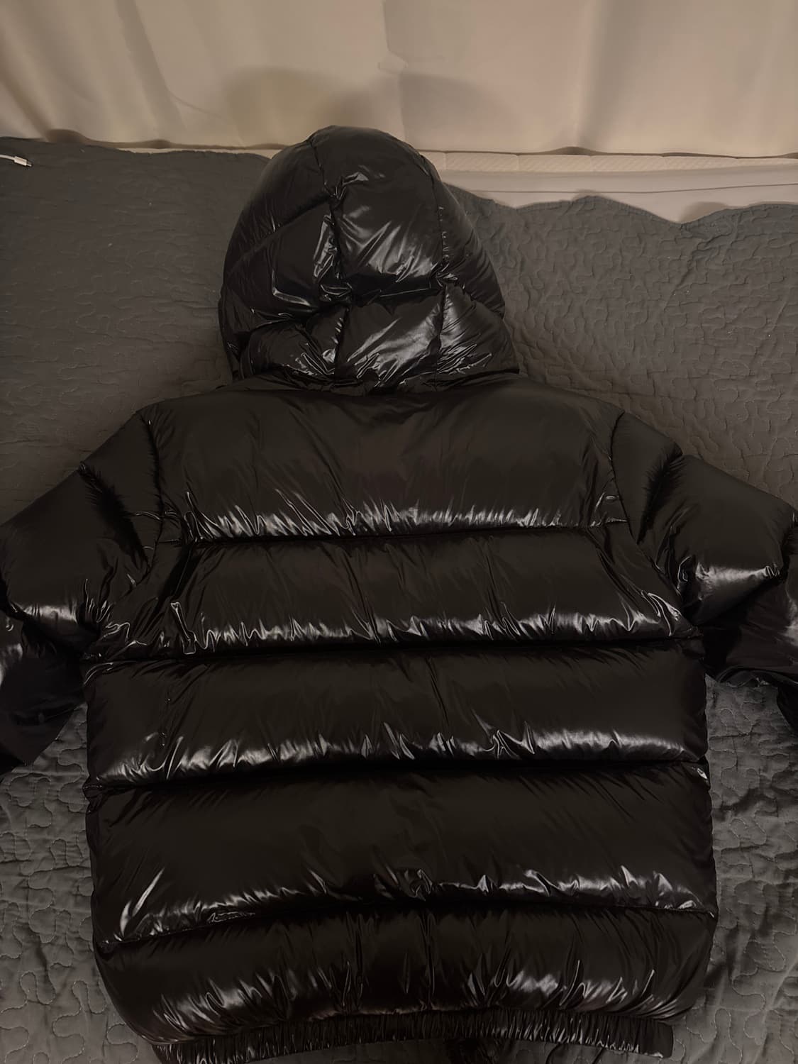 자라 유광 패딩 S 사이즈 실착 3회 미만 상품이미지5