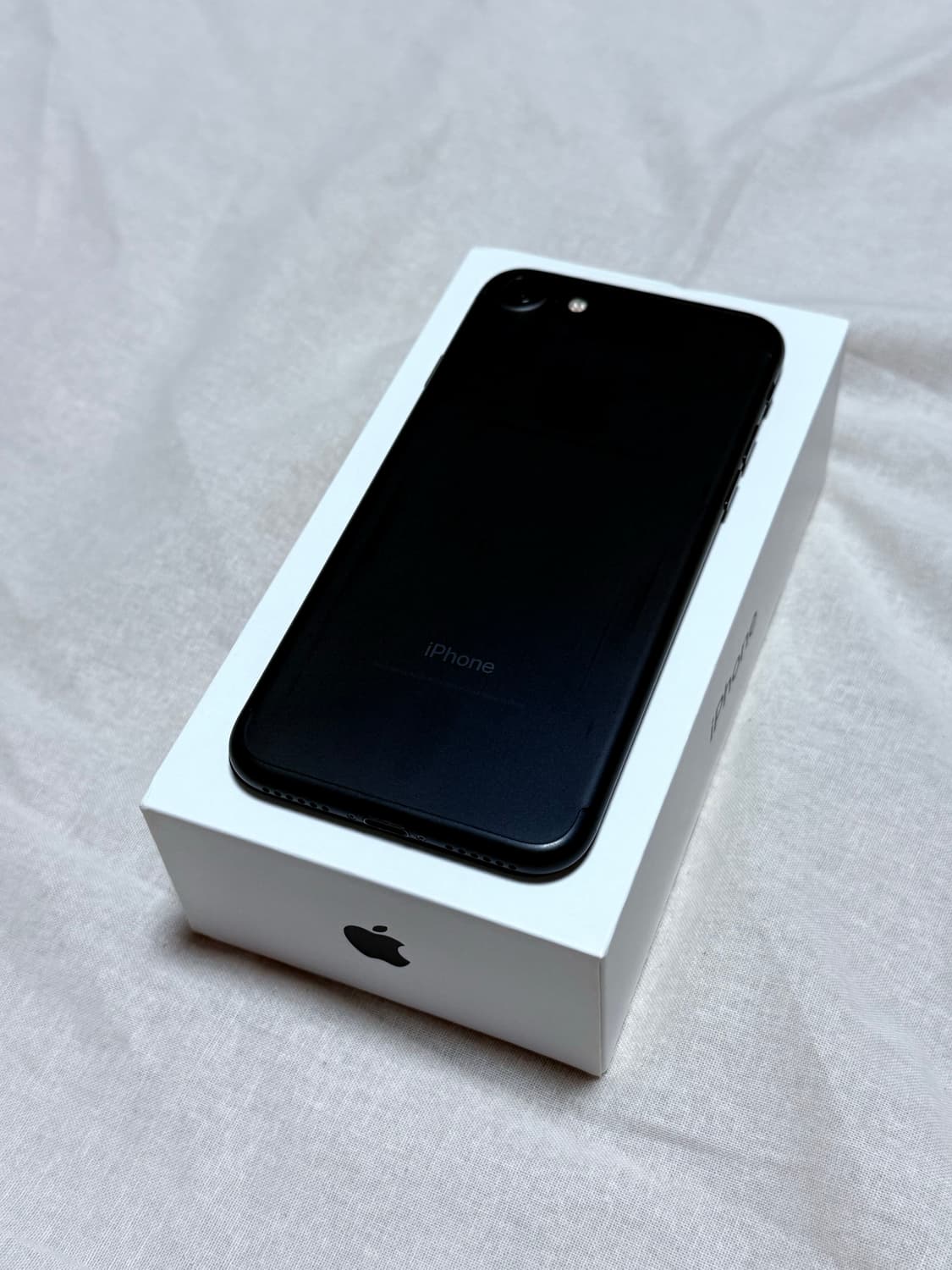 아이폰 7 매트블랙 128GB 상품이미지2