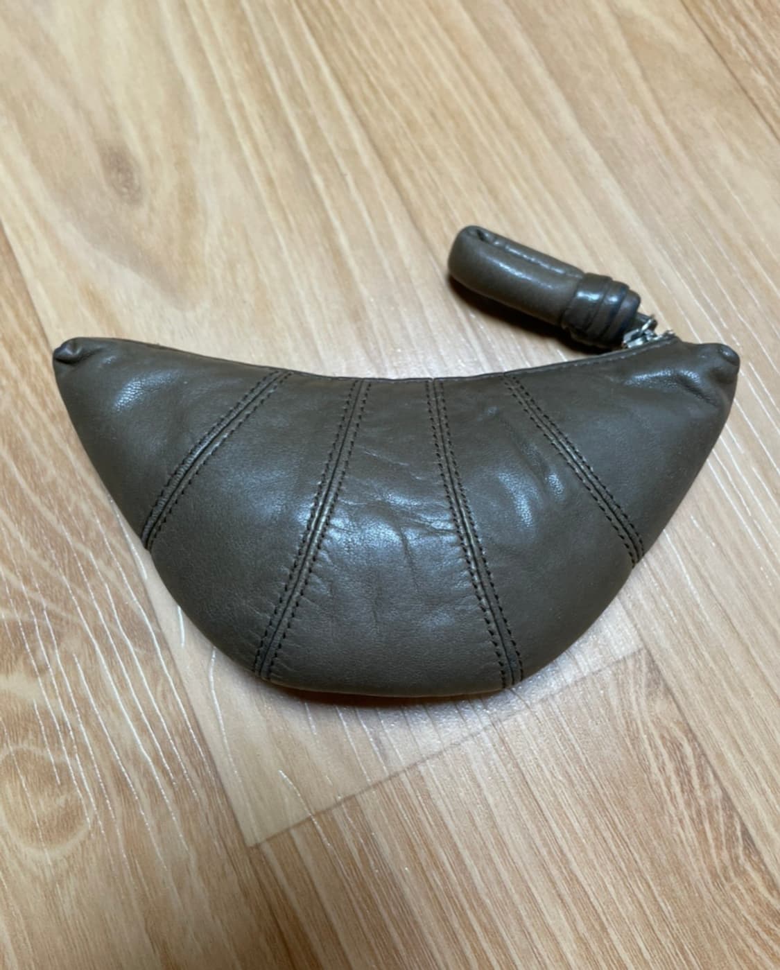 르메르 크로아상 코인퍼스 상품이미지2