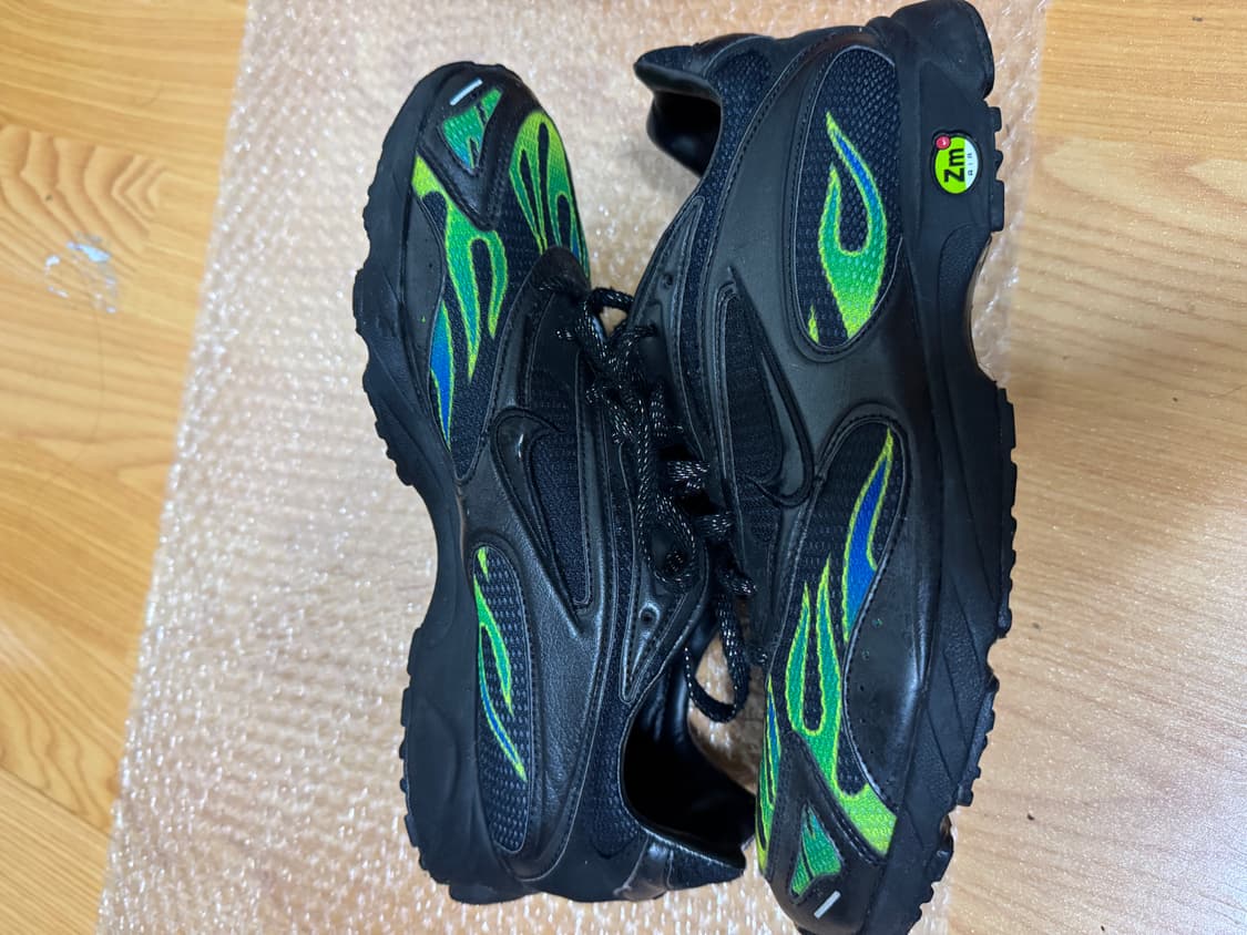 나이키 슈프림 줌 스트릭 스펙트럼 플러스 블랙 270 상품이미지3