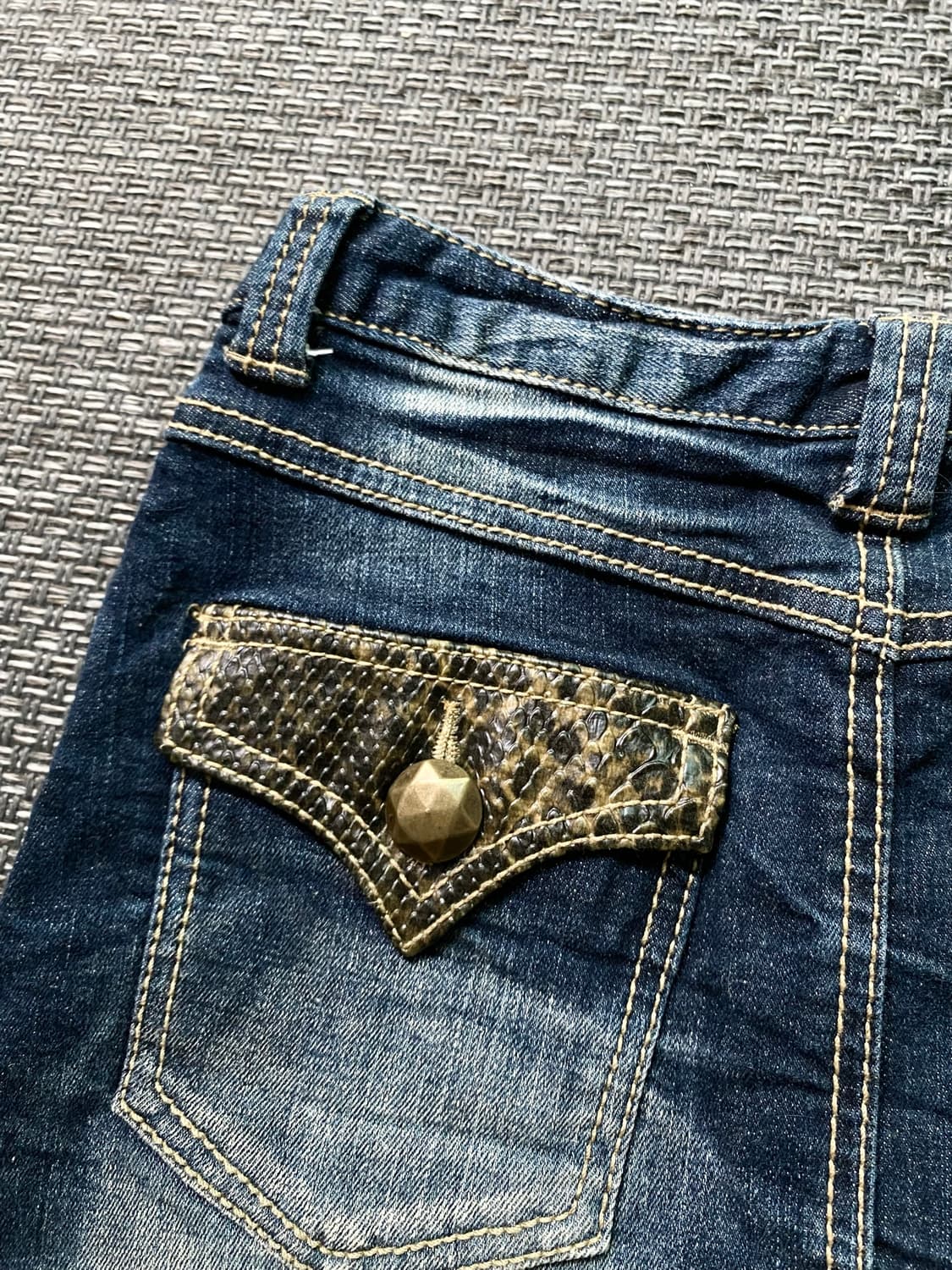 Python Leather Detail Stud Skirts 상품이미지5