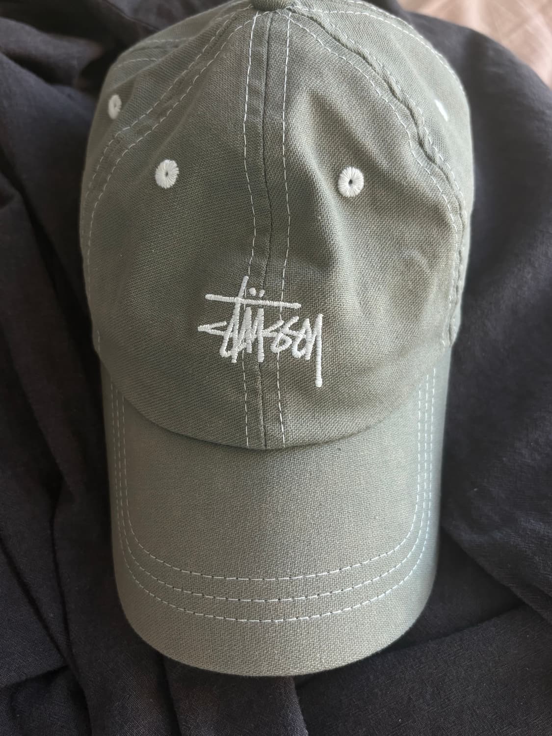 스투시 카키 볼캡 상품이미지1