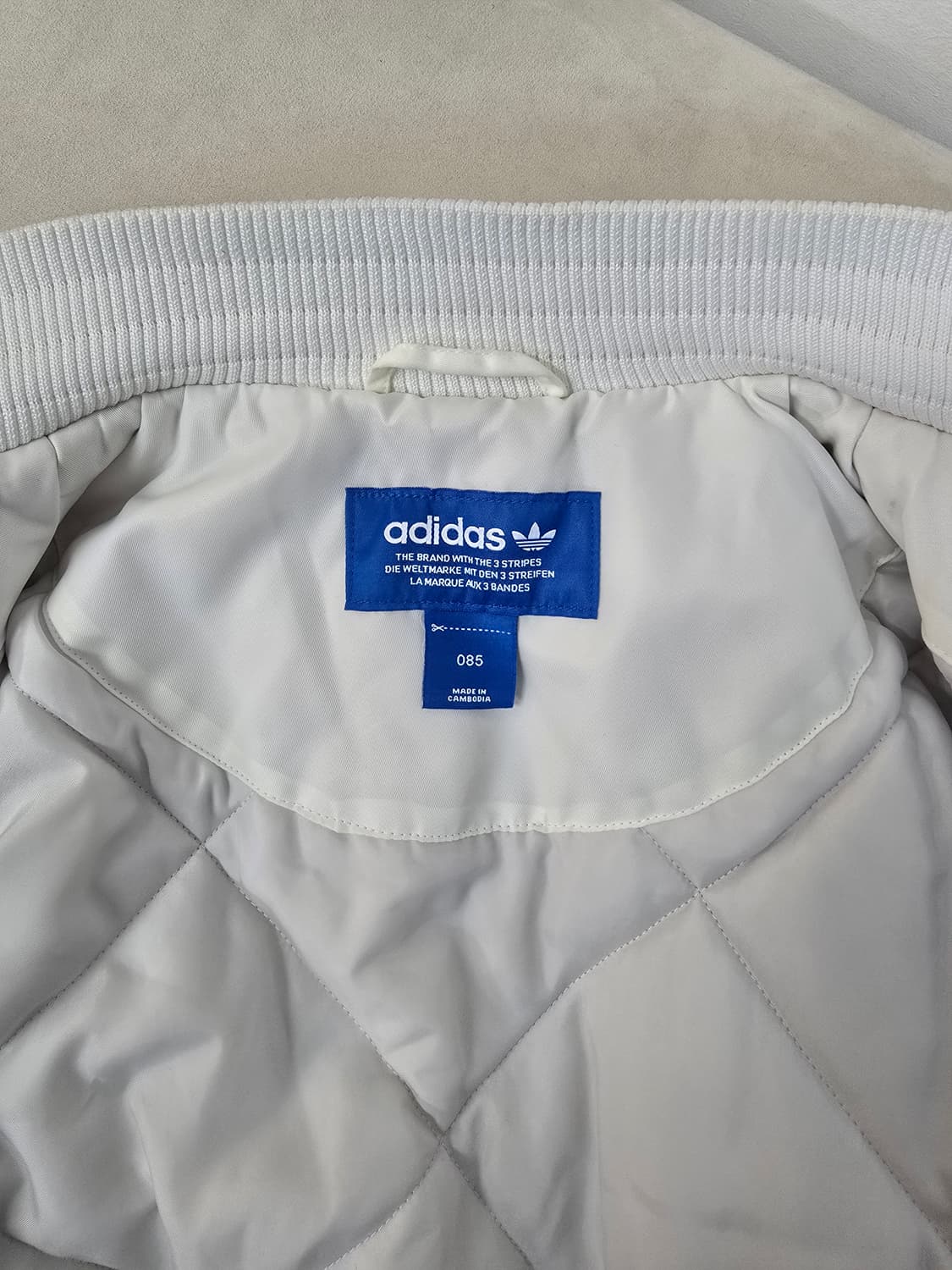 아디다스 로고와팬 항공 누빔 봄버 자켓 상품이미지9