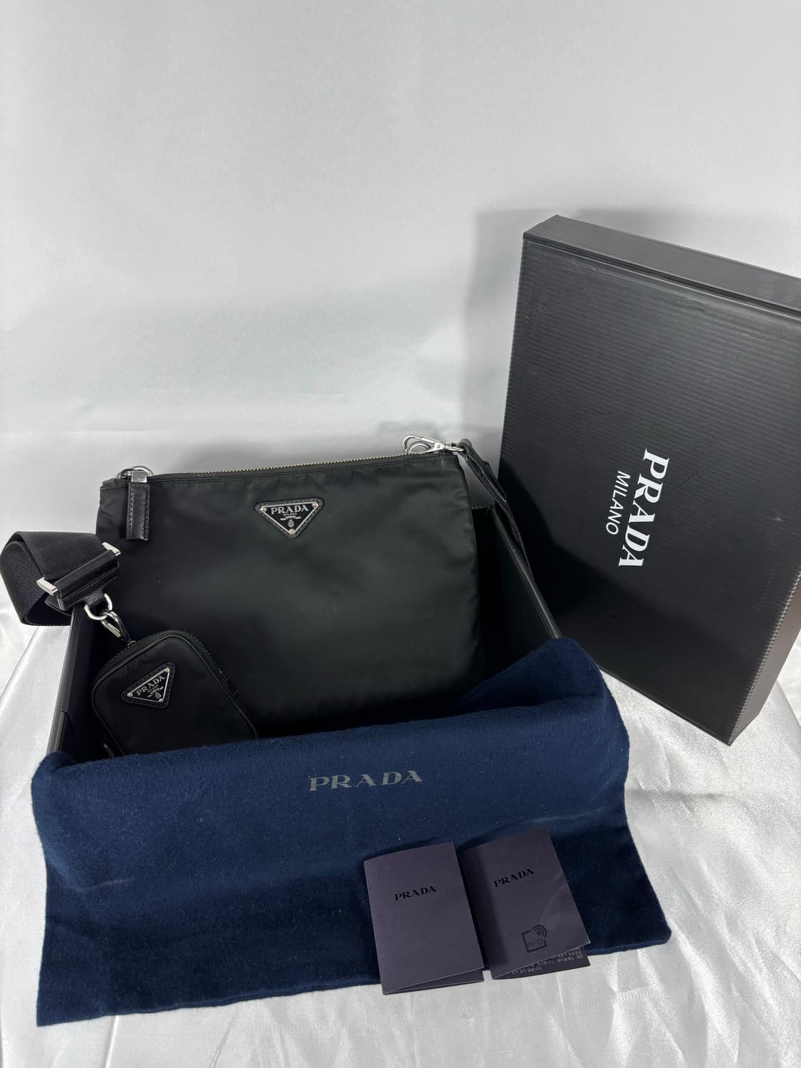 (풀박스/정품)프라다 나일론 삼각로고 크로스백 상품이미지10