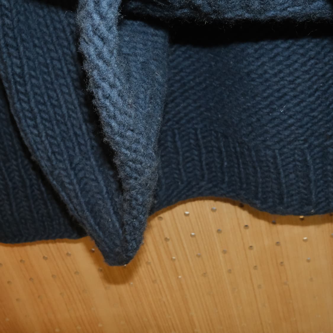 빔즈보이 울 네이비 목 폴라 니트 상품이미지4