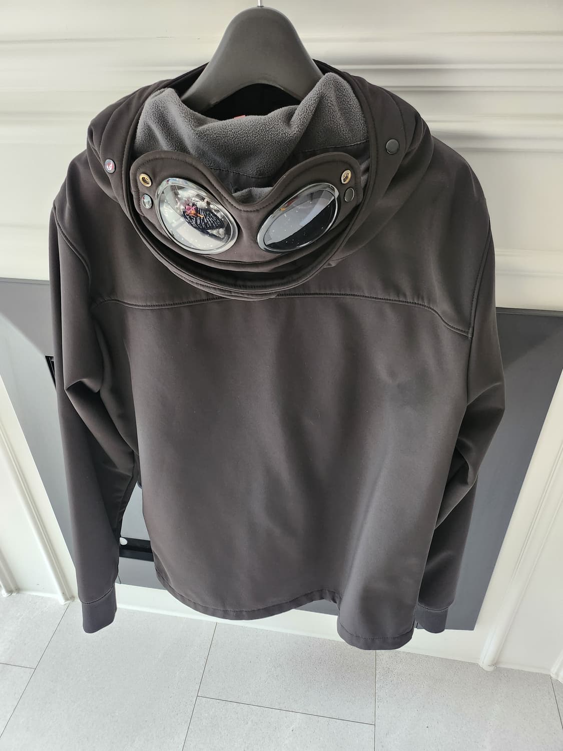 씨피컴퍼니 쉘 고글 자켓 판매합니다 상품이미지2